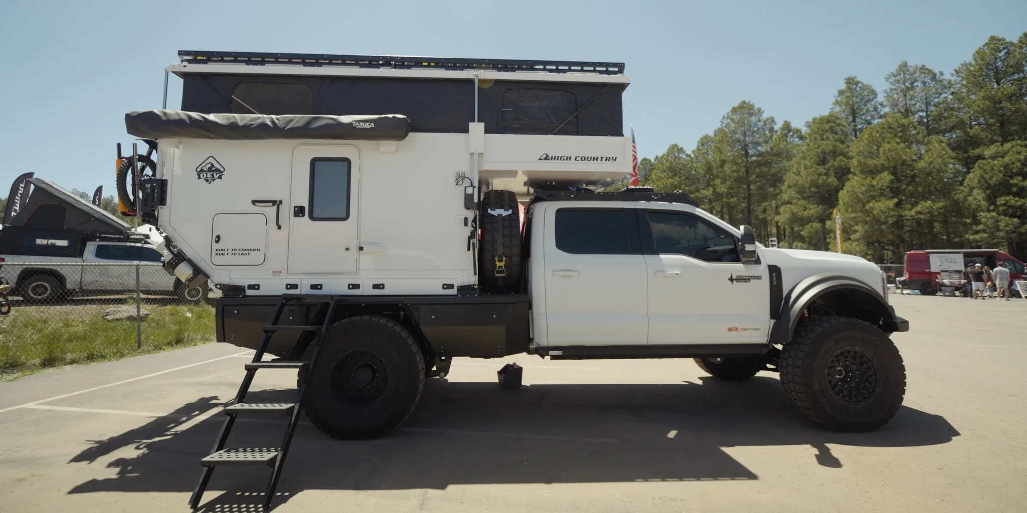 The High Country Flatbed Pop-Up: Full-Size Floor Plan and Dedicated Wet Bath in a Pop-Up