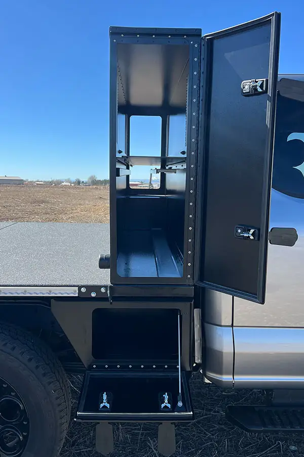 Aluma Tray 6.75’ at camp in the field