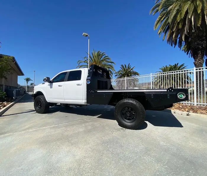 Aluma Tray 9 HD mounted on expedition truck
