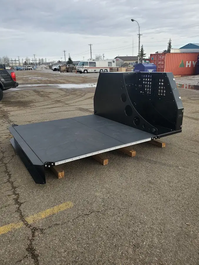 Aluma Tray 9 HD rear three-quarter view